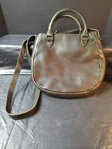 lot 538 image: Lifetime Leather Premium Handbag, Full Grain Cowhide