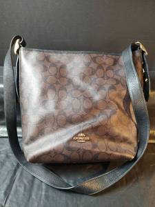 lot 560 image: Coach Signature Shoulder Bag