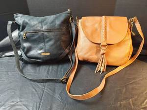 lot 563 image: Lucky Brand Leather Handbag Set