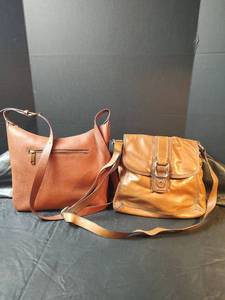 lot 570 image: Tan Leather Crossbody Handbag Set