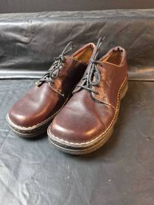 lot 609 image: Born Brown Leather Oxford Shoes Size 9M