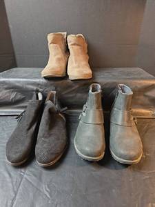 lot 611 image: Womens Ankle Boot Collection - Eddie Bauer 9.5M, Dr. Scholls 10M, and Brown dod Fashion Boots 9.5M