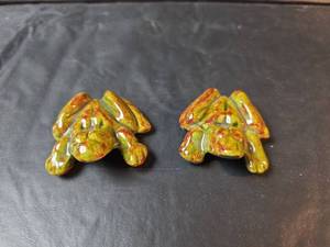 lot 621 image: Handcrafted Ceramic Anatomically Correct Frog Figurines
