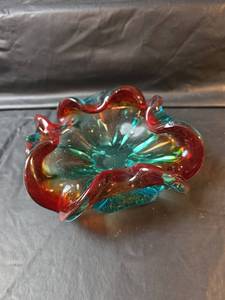 lot 660 image: Handcrafted Red and Turquoise Glass Bowl