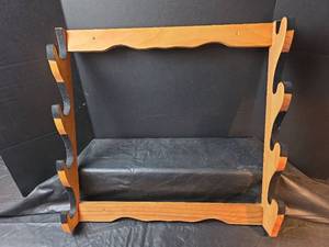 lot 677 image: Wooden Wall Mount Gun Rack - 4 Position