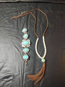 lot 702 image: Southwestern Turquoise Colored Bead, Leather and Pearl Necklace