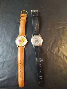 lot 723 image: Disney Winnie the Pooh and Harry Potter Timex Watch Set