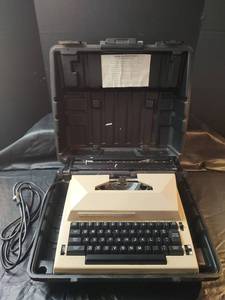 lot 749 image: Sears The Scholar Electric Typewriter with Case