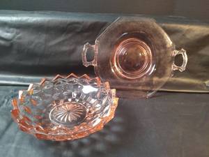 lot 754 image: Pink Depression Glass Footed Bowl and Double Handled Plate