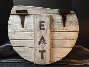 lot 763 image: EAT Sign