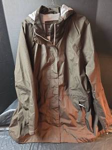 lot 784 image: Eddie Bauer Womens Waterproof Rain Jacket Size 2X