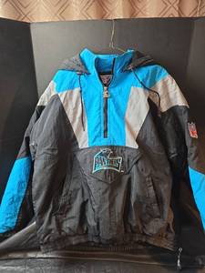 lot 786 image: Carolina Panthers NFL Starter Pro Line Coat Size Large