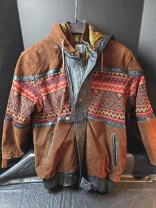 lot 788 image: Mesa Ridge Southwestern Leather Jacket Size Medium