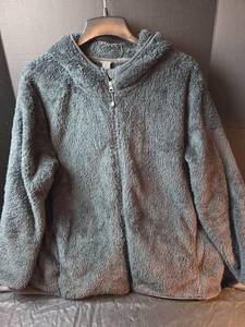 lot 799 image: Eddie Bauer Womens Plush Zip-Up Hoodie 3X