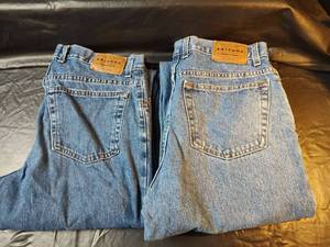 lot 818 image: Arizona Premium Denim Jeans 33x34