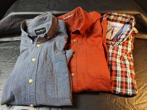 lot 827 image: Eddie Bauer Button-Down Shirt Collection, Size Large