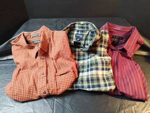 lot 828 image: Button-Down Shirt Collection, Size Large