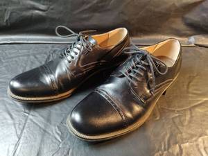 lot 834 image: J.Ferrar Black Leather Dress Shoes, Size 11.5