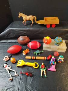 lot 845 image: Mixed Toy Lot