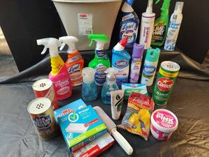 lot 848 image: Household Cleaning Supply Bundle