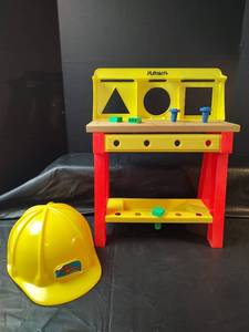 lot 849 image: Playskool Workbench and Mighty Movers Hard Hat