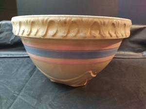 lot 851 image: Striped Ceramic Crock Bowl