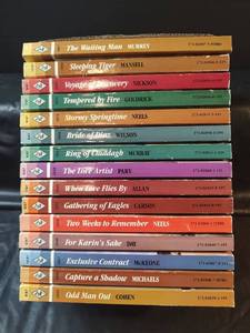 lot 867 image: Romance Novel Book Collection - Paperbacks