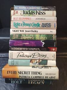 lot 869 image: 1980s Fiction Book Collection - Romance and Drama Novels