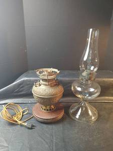 lot 886 image: B&H Electric Brass Table Oil Lamp with Wooden Base and Clear Glass Hurricane Lamp , 17 Inches