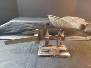 lot 888 image: Henry Troemner, Seedburo Equipment Co,  Serial Number 104, 500kg Industrial Scale