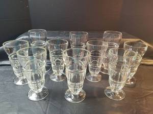 lot 893 image: Clear Glass Sundae Parfait Glasses Set