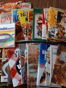 lot 939 image: Classic Cookbook Collection - Recipe Books Bundle