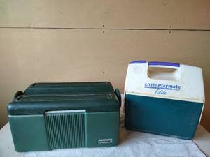lot 1011 image: Stanley Aladdin & Igloo Little Playmate Cooler Set