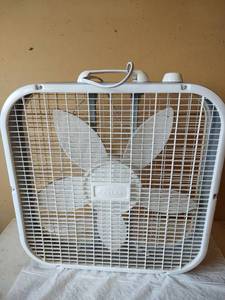lot 1012 image: Galaxy Box Fan 20-inch White