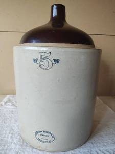 lot 1018 image: Western Stoneware 5 Gallon Crock Jug