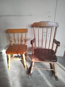 lot 1030 image: Wooden Chair Set - Eagle Design Rocking Chair and Side Chair