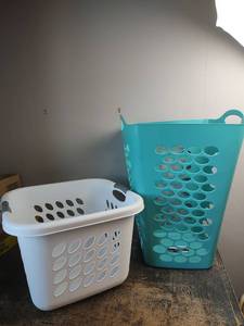 lot 1050 image: Laundry Basket Set