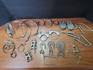 lot 1500 image: Mixed Lot Industrial Hardware - Clamps and Hooks