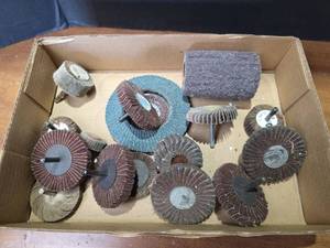 lot 1507 image: Assorted Flap Discs and Sanding Wheels