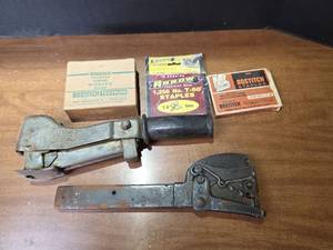 lot 1522 image: Staplers and Staples