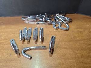lot 1528 image: 19ct Chrome Plated Double Screw Hooks