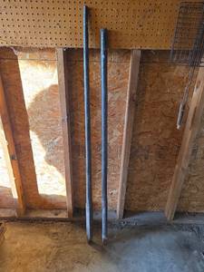 lot 1541 image: Steel Pry Bars 5ft