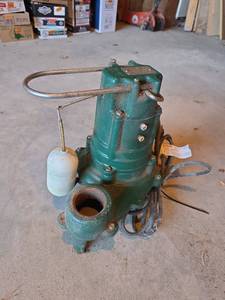 lot 1561 image: Zoeller M267 Sewage Pump 12 HP