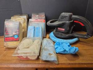 lot 1585 image: Craftsman BufferPolisher with Bonnets and Buffer Heads