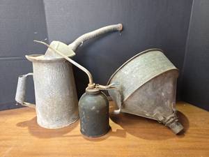 lot 1590 image: Galvanized Milk Strainer, 4 Qrt Oil Can With Flexible Spout and Smaller Can