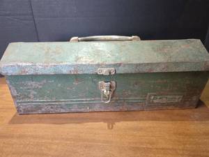 lot 1597 image: SK Tools Metal Box with Screwdriver Collection