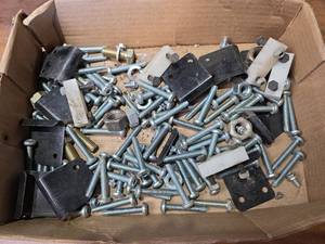 lot 1637 image: Mixed Hardware Lot - Bolts, Nuts & Brackets