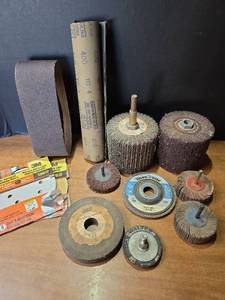 lot 1638 image: Mixed Abrasive Wheel and Disc Collection