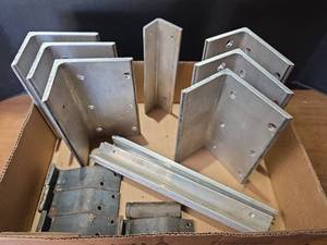 lot 1641 image: Aluminum Brackets