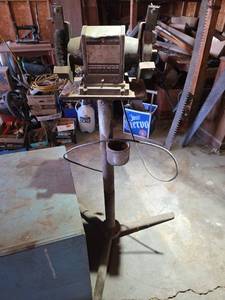 lot 1653 image: Emerson Electric 13 HP Bench Grinder Model 128-1 on Steel Stand